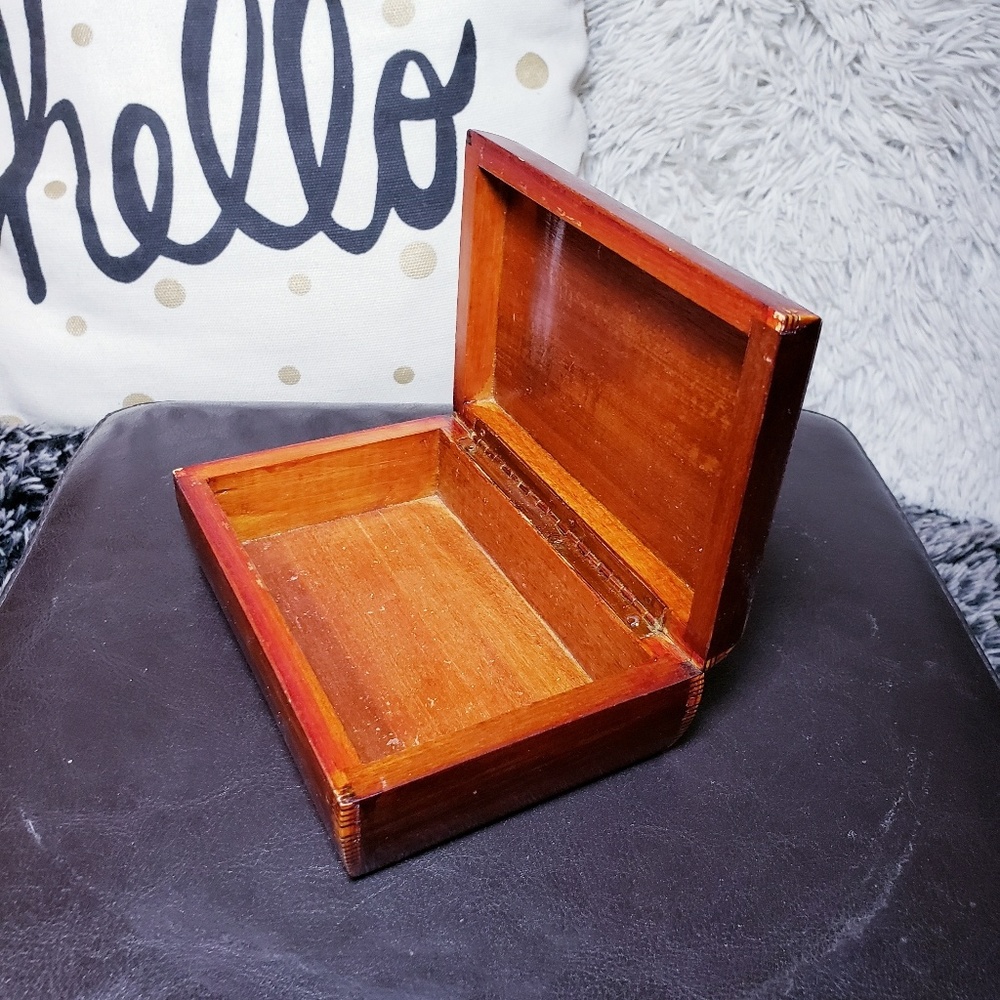 Jewelry box - Picture 3 of 5